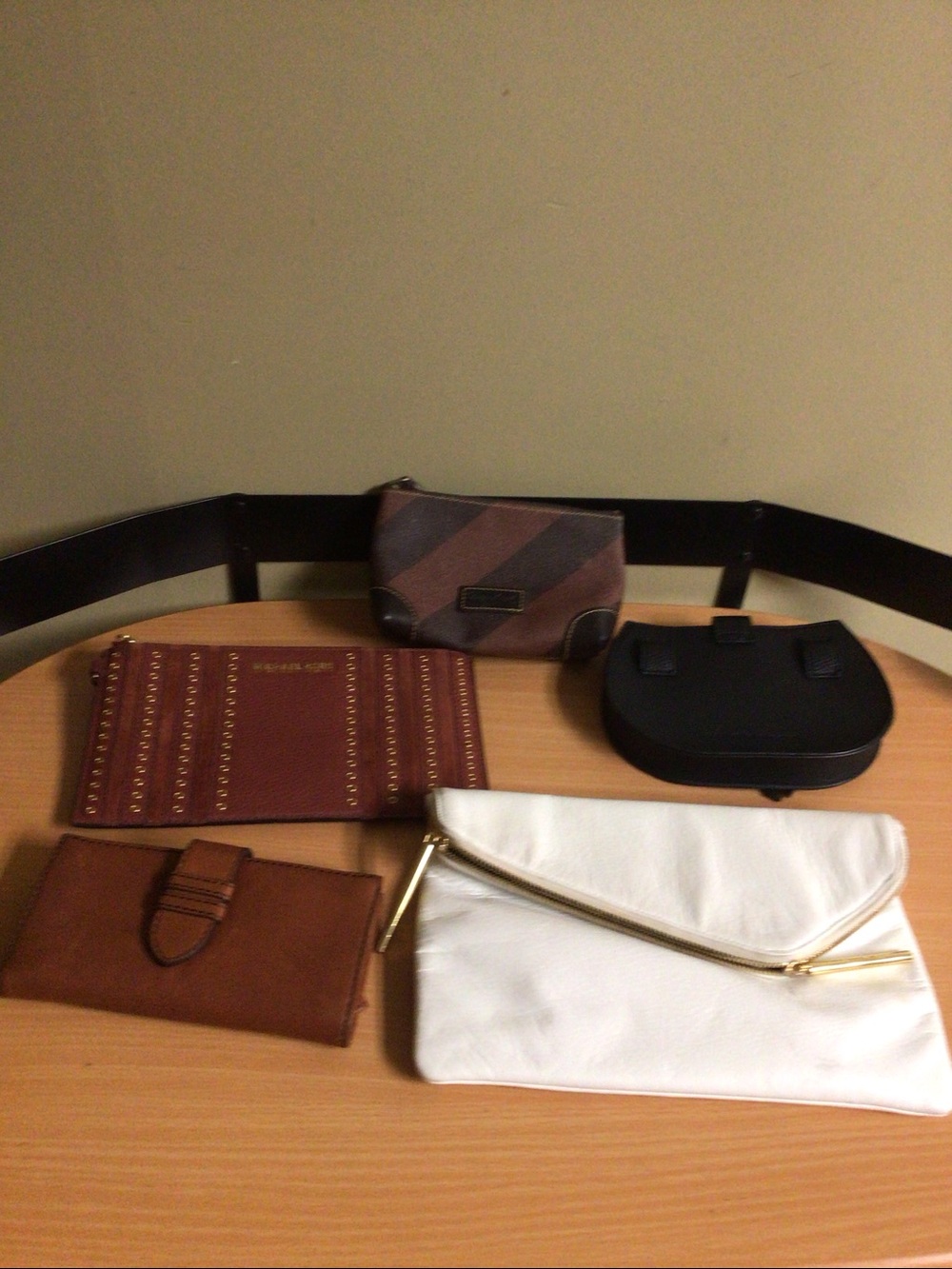 Assorted Lots of  5 accessories wallets, wristlets & purse Bundles Gift reseller